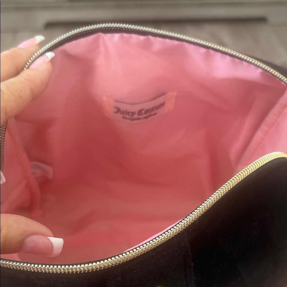 Juicy Couture Black Velvet Cosmetic Case with Gold Accent - Picture 5 of 5